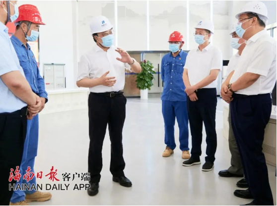 歡迎海南省省委常委，省委副書記，省長馮飛蒞臨馳大幕墻公司承接的洋浦華能幕墻項(xiàng)目視察